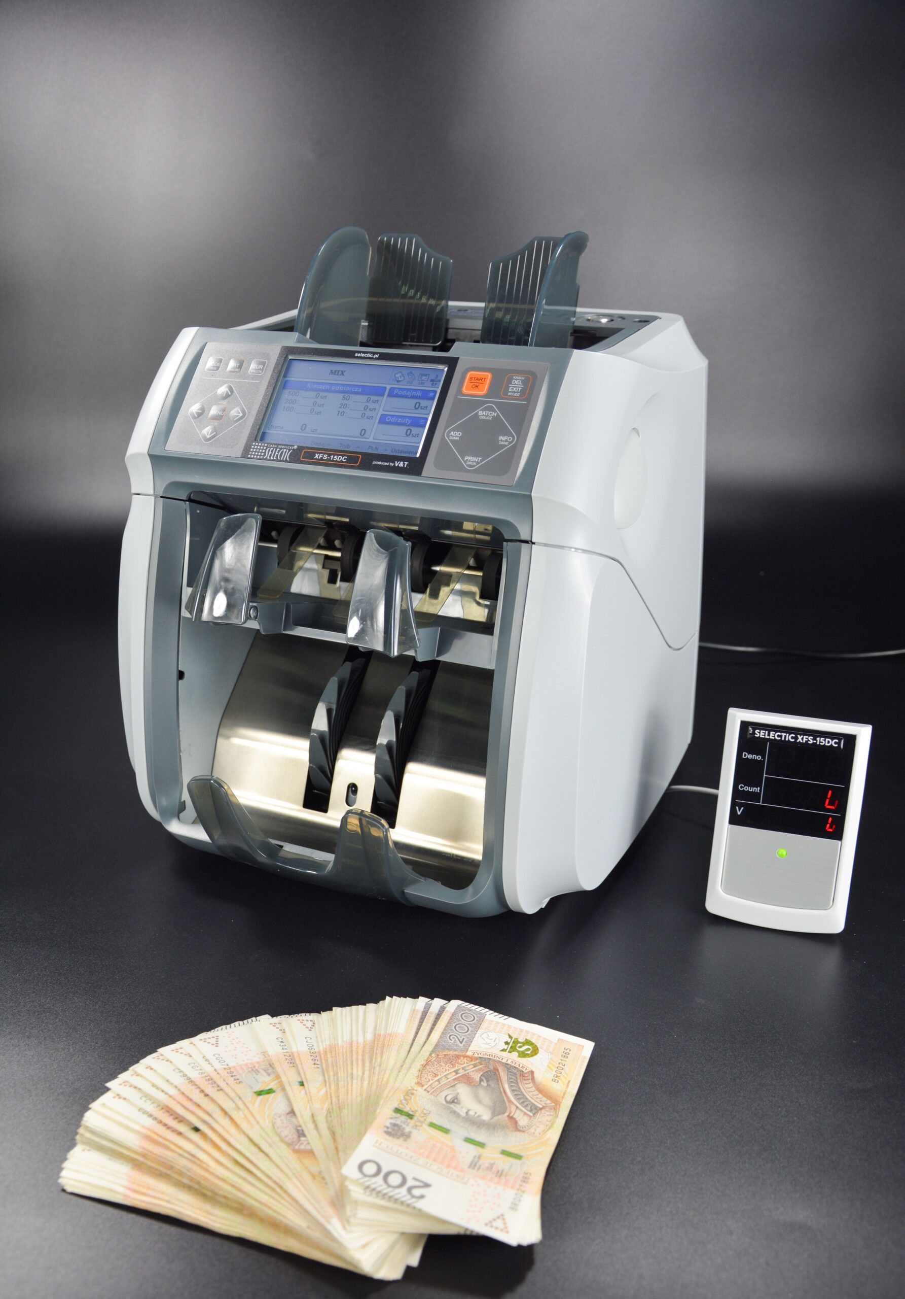 Liczarka do banknotów SELECTIC XFS 15DC z dotykowym wyświetlaczem.